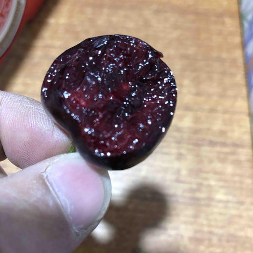 车厘子9行超大的硬货车厘子，果子炒鸡硬，口感特别甜，杆子碧绿脆甜多汁，味道浓郁。 商品图7