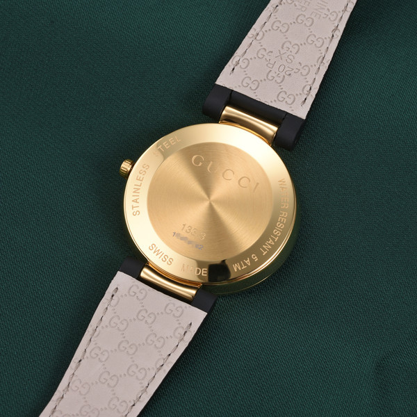 古驰gucciinterlocking系列石英女表ya133326