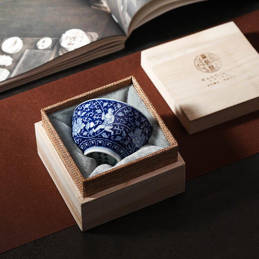 柴窑  青花莲生贵子杯 商品图3