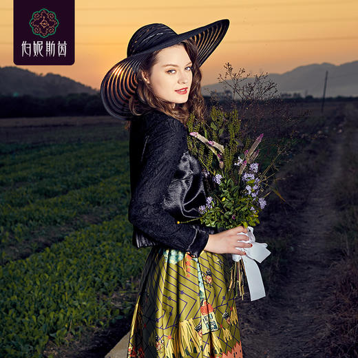 1A6533-- 外套--奥维尔风光--《燃烧的灵魂——梵高》 商品图3