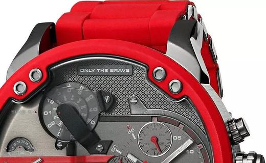 diesel迪赛手表男thedaddie系列红色四区时显男表疾风猎鹰