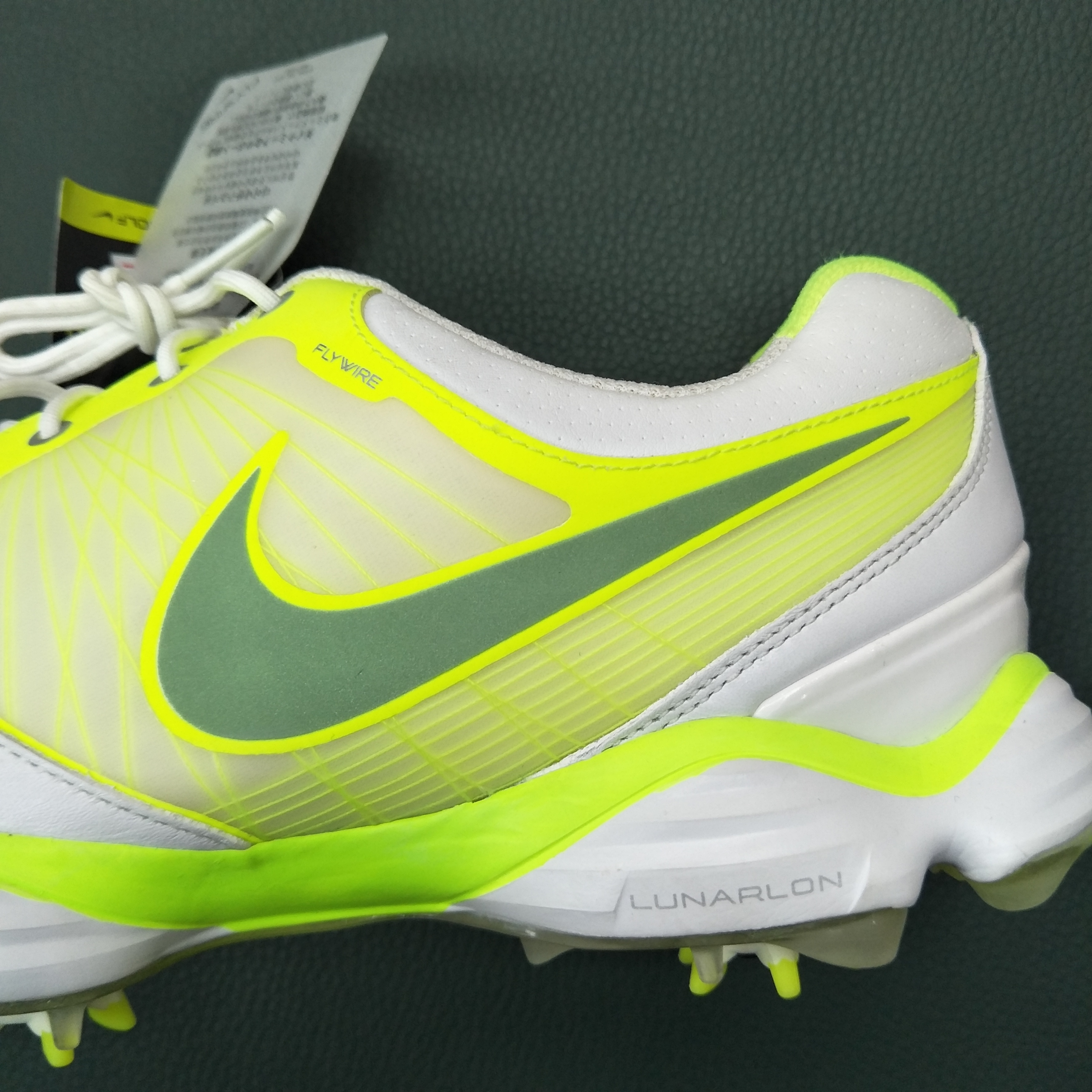 tp自营nikelunarlon系列高尔夫球鞋货号552073四款可选零售价061699