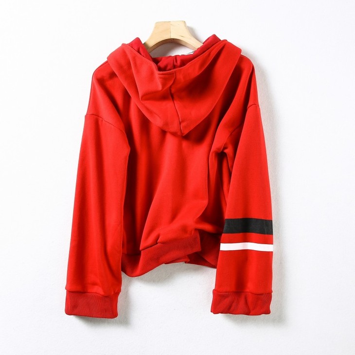 女士新款时尚舒适休闲不规则微喇袖宽松连连帽卫衣011329