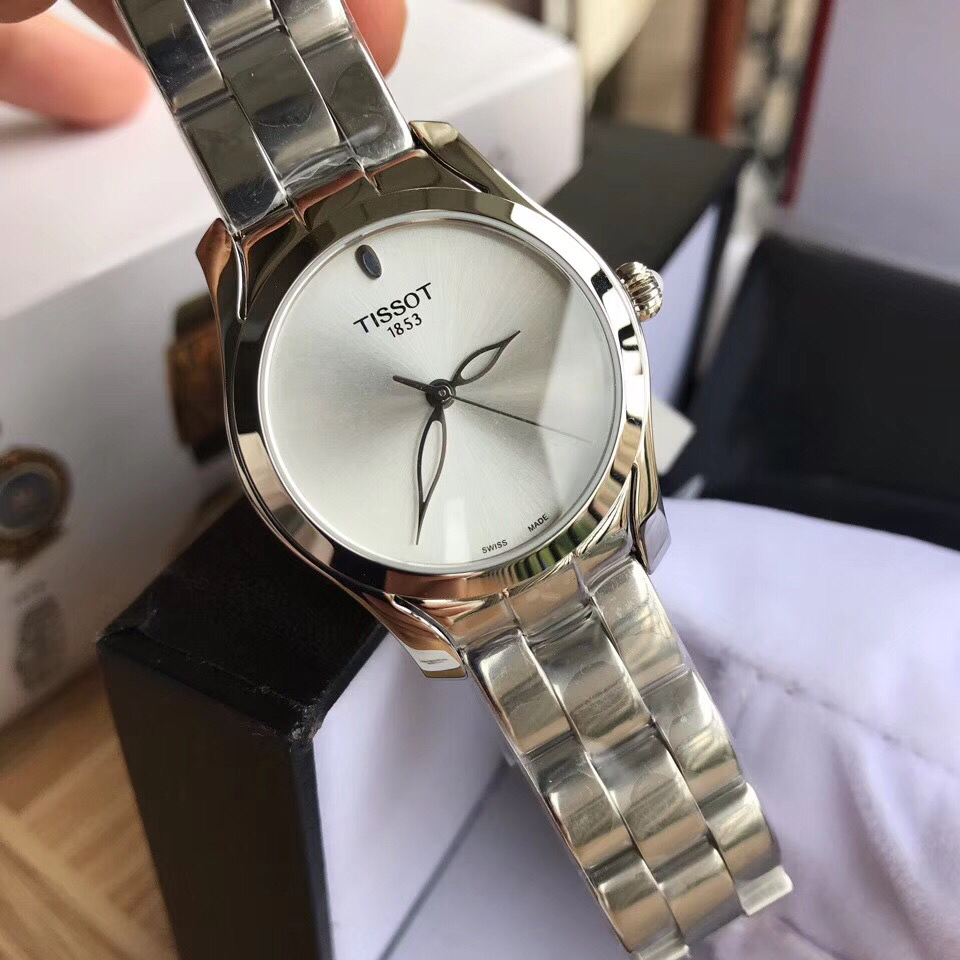 tissot天梭海浪系列t112石英女表原装瑞士eta石英机芯蓝宝石水晶玻璃