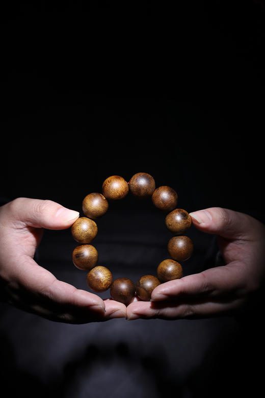 20mm白奇八分沉手串 商品图0