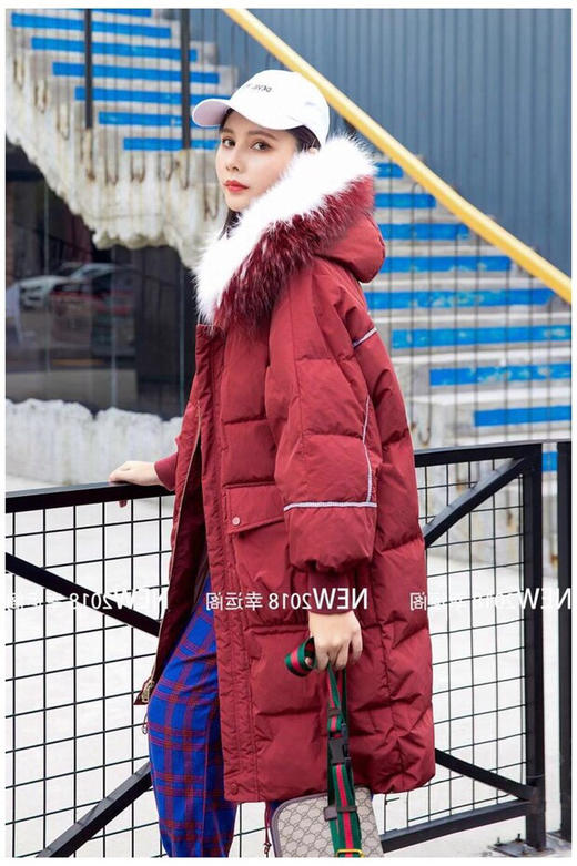 幸运阁女士长款羽绒服 80.90绒 厚度一般 真狐狸毛大毛领
