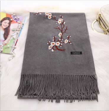 【四季可用】梅花刺绣民族风仿羊绒围巾 商品图2