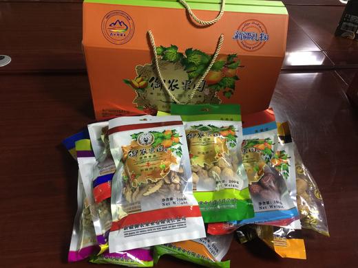 果缤纷礼盒 2220克（12种坚果组合）新疆，青海，西藏不发货 商品图3