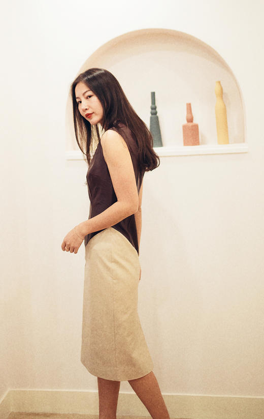 AtelierMissLu / Julie 酒红米白几何拼色仿皮连身裙 商品图2