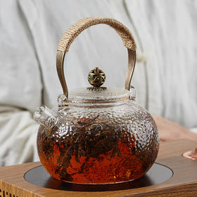 茶的故事丨铜把提梁壶 玻璃壶 锤纹玻璃 带过滤圈 700ml（因批次不同，壶钮的造型有所差异）