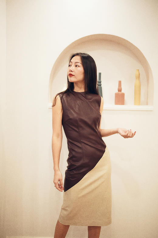 AtelierMissLu / Julie 酒红米白几何拼色仿皮连身裙 商品图7