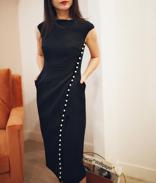 AtelierMissLu / Viola 光泽黑一字肩珍珠连身裙 商品图0