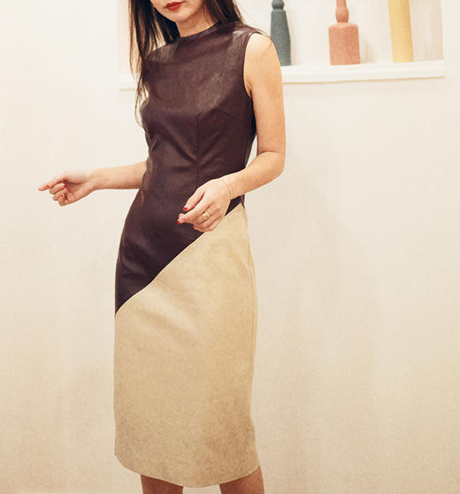 AtelierMissLu / Julie 酒红米白几何拼色仿皮连身裙 商品图0