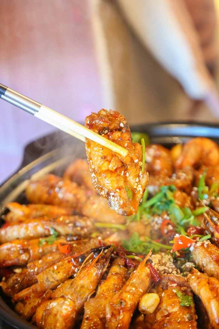 味客特色干锅118元23人干锅牛蛙套餐138元4人干锅鸡翅虾套餐