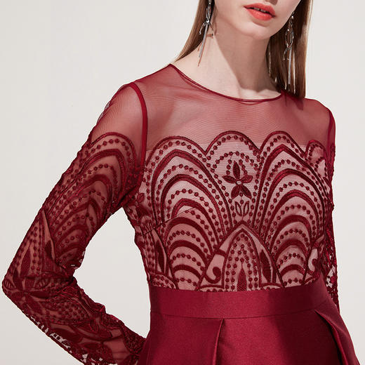 EITIE爱特爱品牌女装春季新款时尚优雅钩花薄纱低腰礼服长裙5977602 商品图2