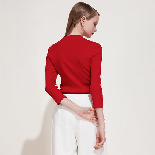 EITIE爱特爱品牌女装春季新款修身显瘦V领镂空挂脖毛针织衫女5901603 商品图3