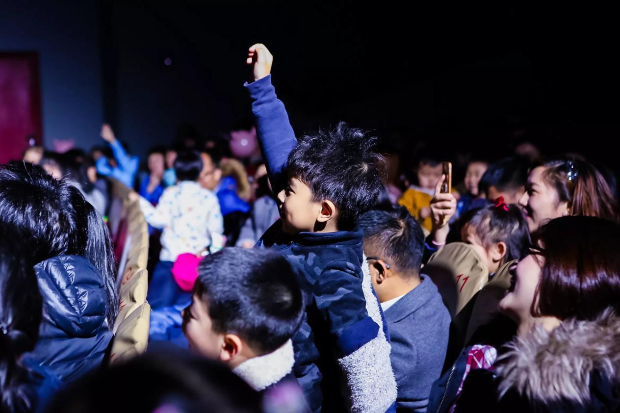 6/29 云峰剧院 爆笑互动童话舞台剧《三只小猪 three little pigs》 -