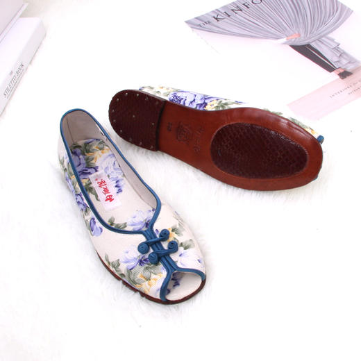 内联升布鞋新款 女 单鞋 手工布鞋 坤皮便镶芯底盘扣凉鞋7215A 商品图0