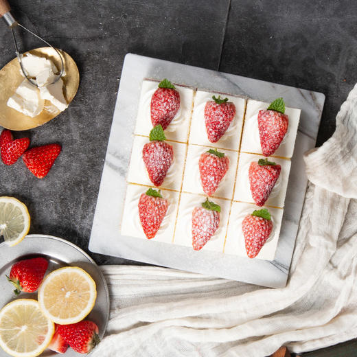 【限时特惠89.9元】莓莓格格，采用日本引进的红颜草莓制作，大而香甜，（高州） 商品图2