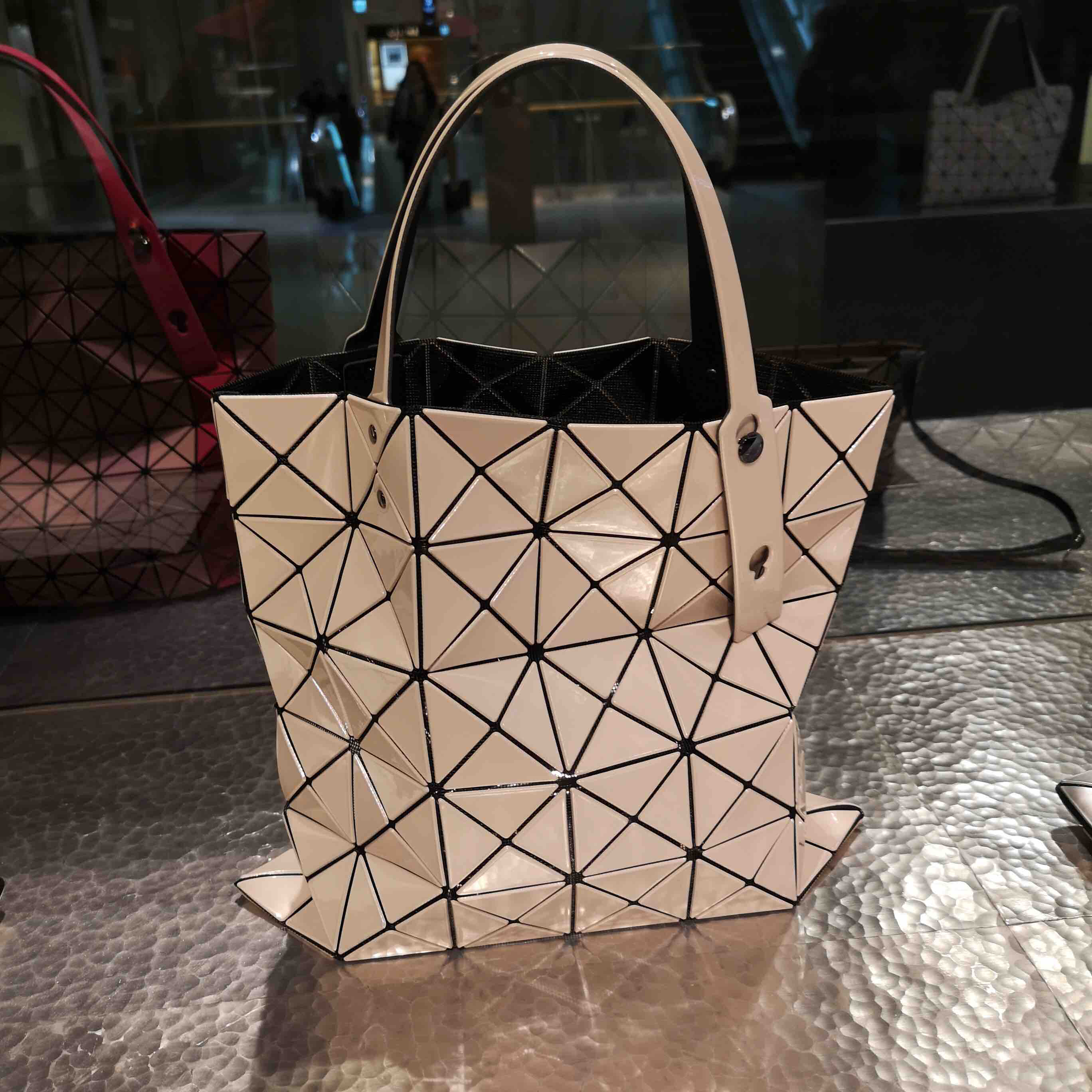 三宅一生包包六格 直邮到手价 新的追加