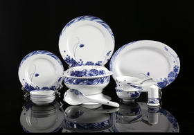 景德镇陶瓷 国瓷红叶 56头月色清影