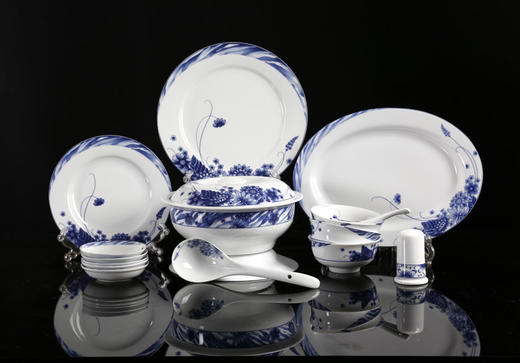 景德镇陶瓷 国瓷红叶 56头月色清影 商品图0