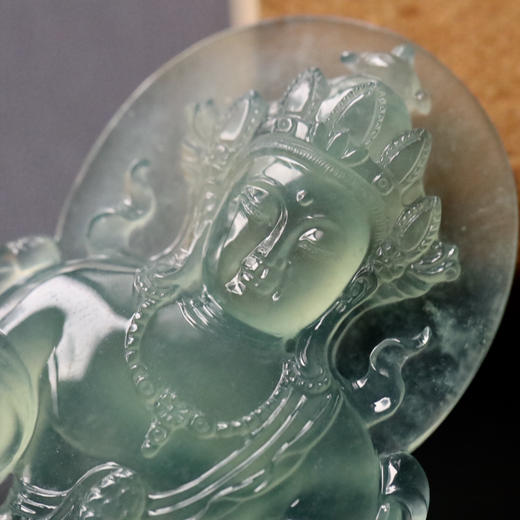 高冰种晴水绿翡翠度母 商品图3