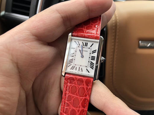 限时特惠 版本    卡地亚TANK 坦克系列女士腕表，表盘尺寸：小号31X24mm 中号33X27mm,原装瑞士朗达石英机芯（专柜一致）完美复刻 商品图1