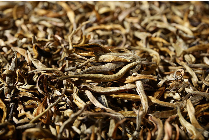 天地间金芽生普云南普洱茶生茶散茶250克罐装茶叶古树普洱茶生茶