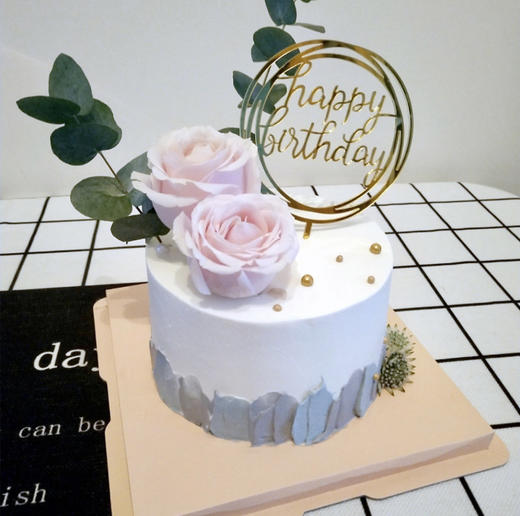 限214当天鲜花蛋糕送玫瑰花一束