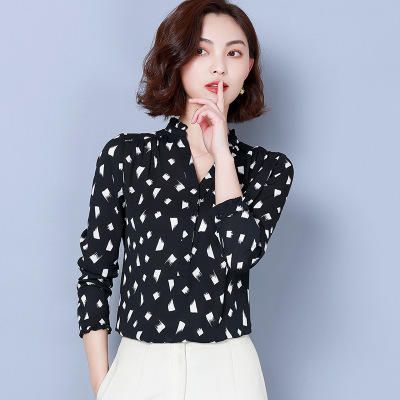 KQL 515T9726 印花雪纺衫女长袖2019春新款上衣时尚V领荷叶边 商品图0