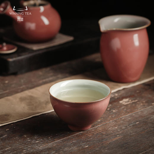 问鼎汝瓷萼红精工款折口杯 商品图0