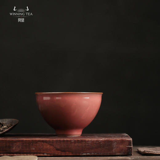 问鼎汝瓷萼红精工款折口杯 商品图1