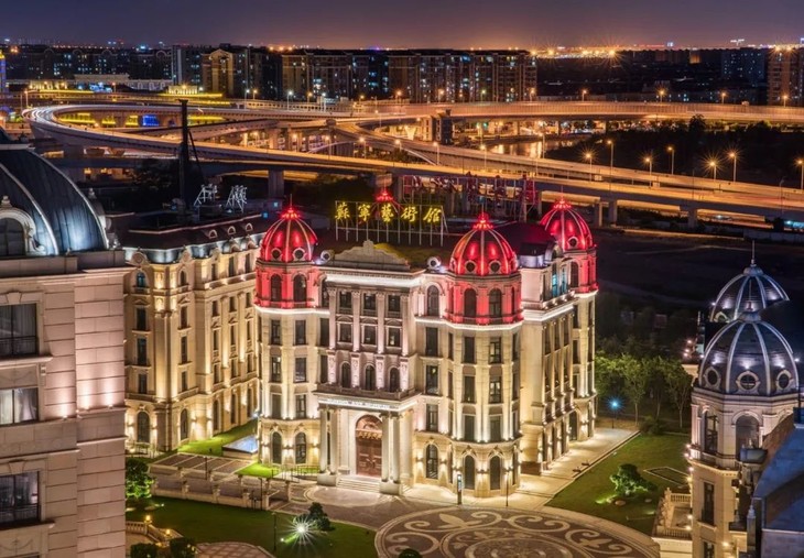 等我国特产珍稀动物还有世界各地的代表性动物如大猩猩,非洲狮,长颈鹿