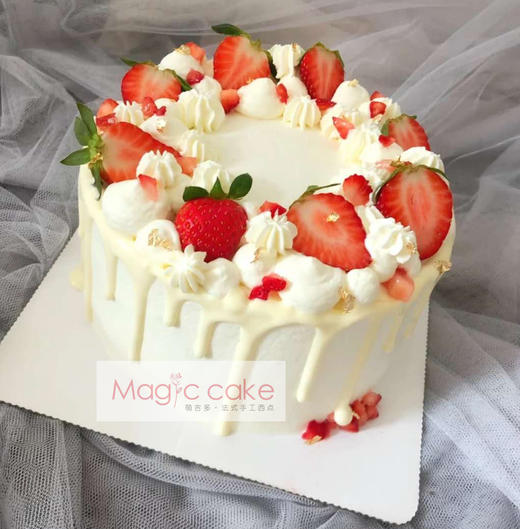 2磅7寸唯美草莓芒果夹心蛋糕m191