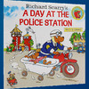 进口英文原版儿童绘本 Richard Scarry’s A Day at the Police Station 警察局的一天 英文版原版 斯凯瑞金色童书 启蒙进口书 商品缩略图1