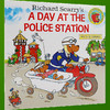 进口英文原版儿童绘本 Richard Scarry’s A Day at the Police Station 警察局的一天 英文版原版 斯凯瑞金色童书 启蒙进口书 商品缩略图2