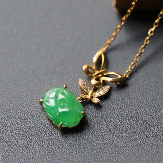 化蝶冰种阳绿和和美美翡翠锁骨链18k黄金镶嵌 商品图0
