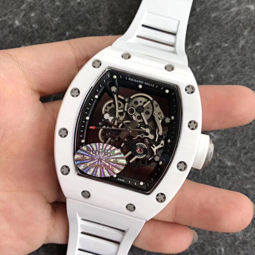 Richard Mille 理查德·米勒KV版本RM055 表圈和底盖采用纳米陶瓷复合材料，具有耐划伤性和抗变色性，且陶瓷纹理清晰 商品图2