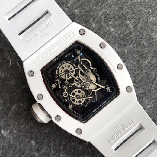 Richard Mille 理查德·米勒KV版本RM055 表圈和底盖采用纳米陶瓷复合材料，具有耐划伤性和抗变色性，且陶瓷纹理清晰 商品图7