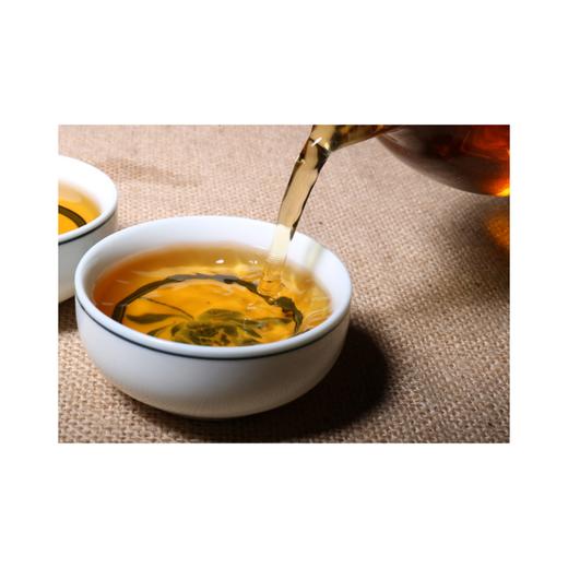 爱书人的茶 2018年的福鼎白茶 读好书 喝好茶 （随茶赠送一本《特别的女生萨哈拉》） 商品图6