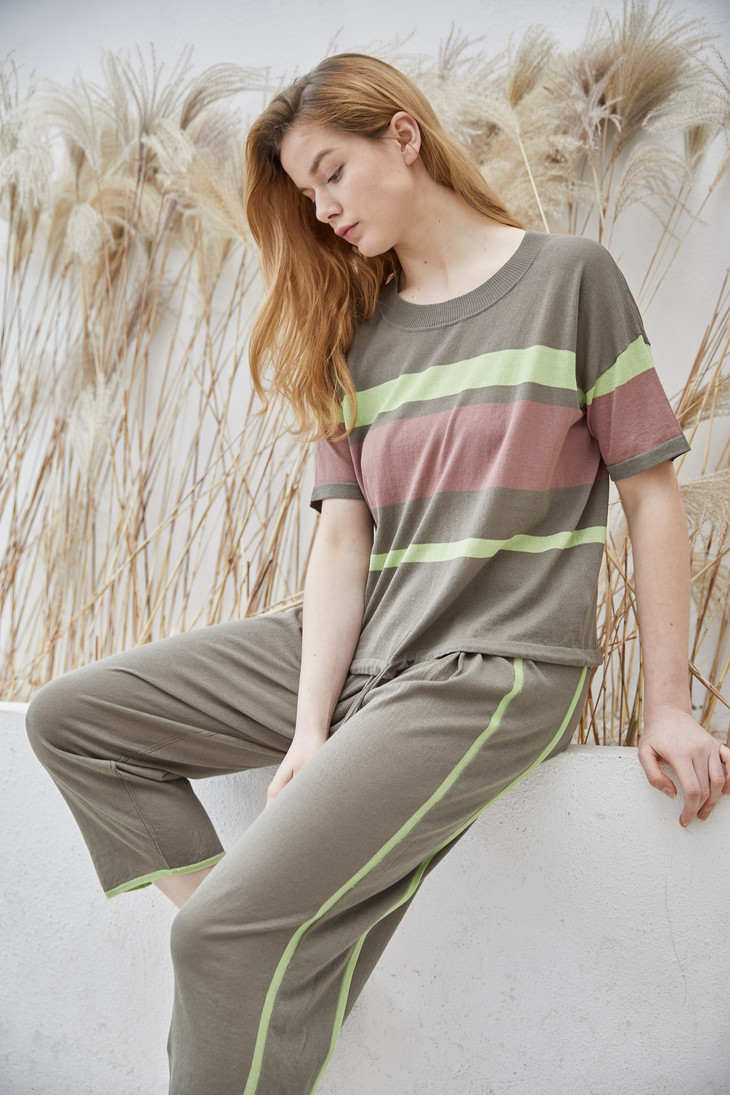 sandriver春夏圆领塌肩夹色半袖女套衫sjs19w001nsr内购返场会