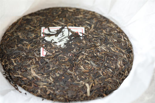 澜沧古茶2014年春億大饼普洱茶生茶云南茶叶景迈古树单株春茶357g 商品图4