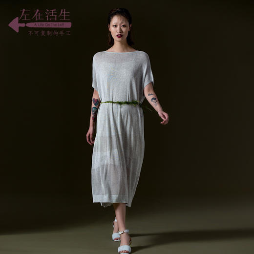 生活在左夏季女装新款时尚气质极简中袖宽松休闲连衣裙中长款f198