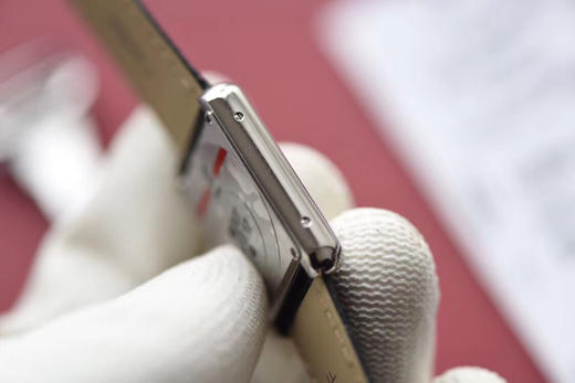 卡地亚 坦克系列 小号表盘31×24mm 精钢表壳 蓝宝石镜面 原配进口鳄鱼皮表带 商品图5