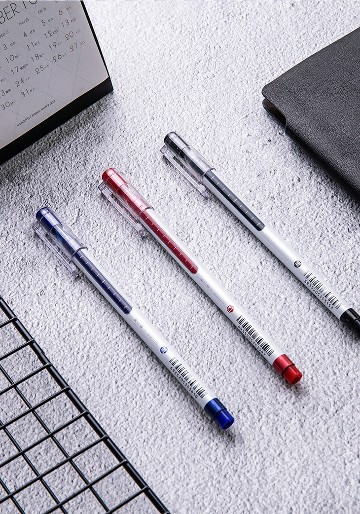 大容量一次性中性笔书写顺畅a42605mm全针管