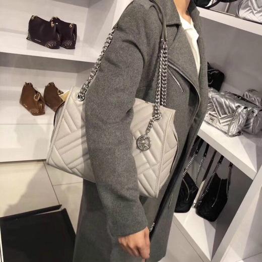 特价1680la现货michaelkorsmkkathy大号黑色斜挎包羊皮制成质感超好