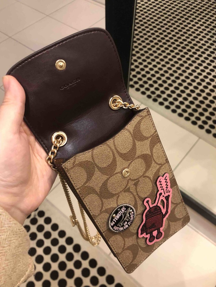 新款coach插画家合作款链条手机包