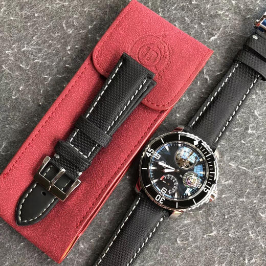 宝珀 BlANCPAIN 五十噚系列5025-1530-52真陀飞轮男士腕表 商品图8