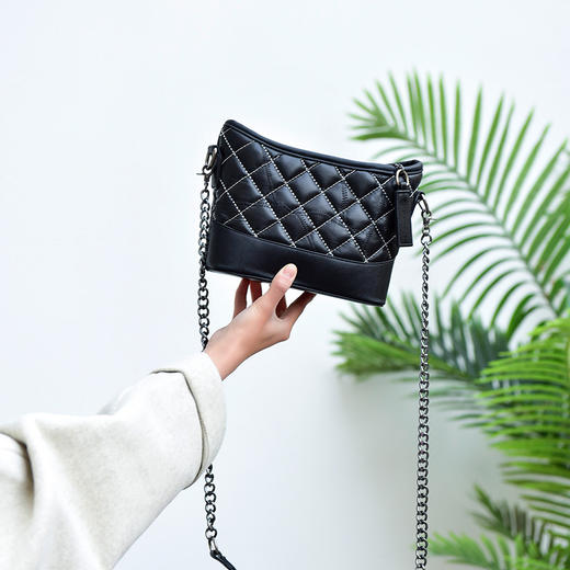 XH-5989新款复古流浪包菱格羊皮拼接单肩斜挎包 TZW 商品图2